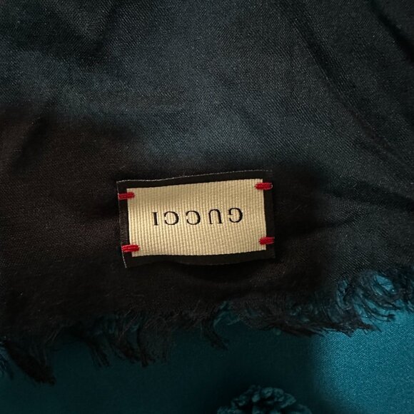 Gucci Blanket Scarf - Picture 4 of 5